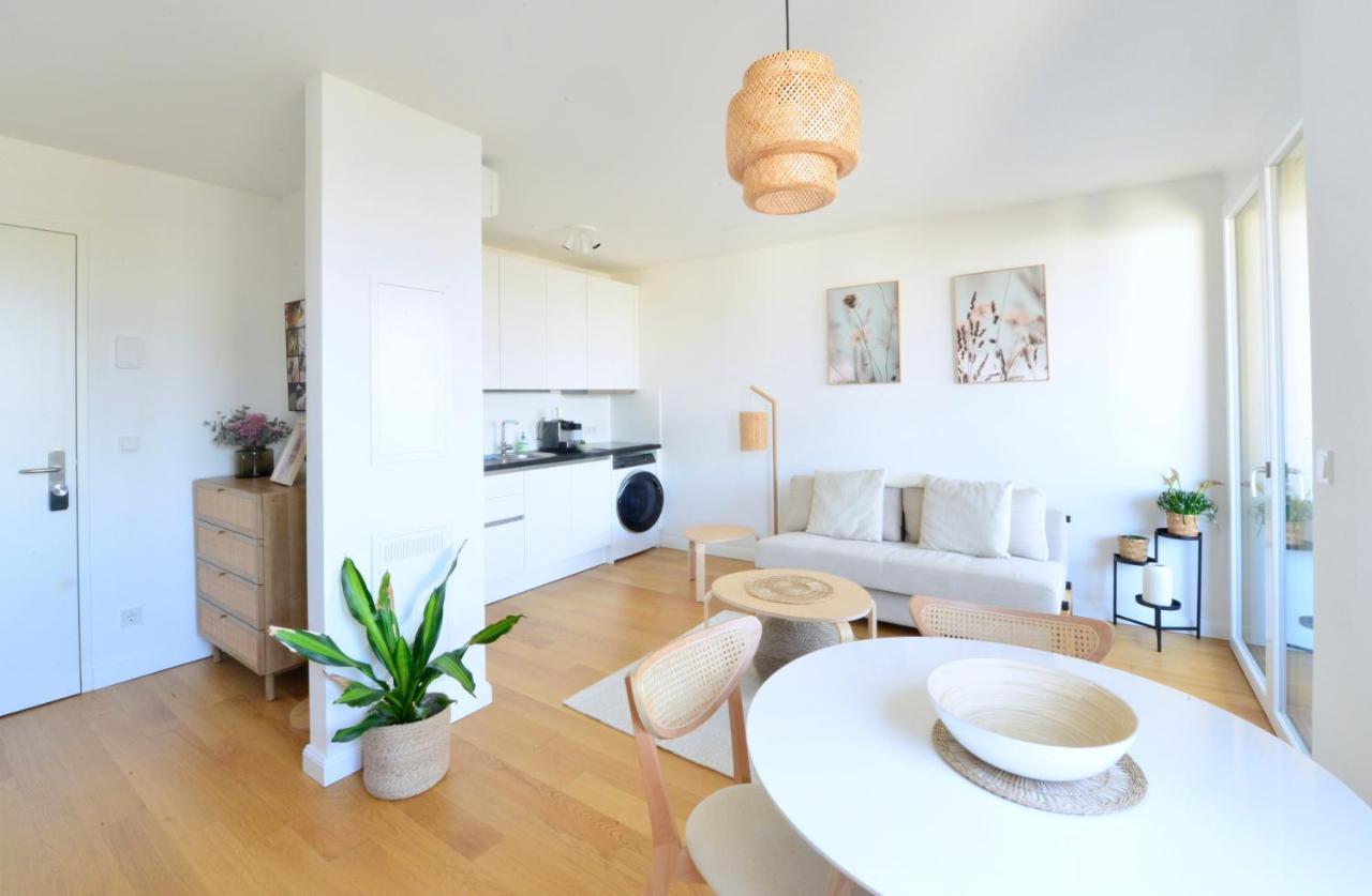 Modern & Stylish Close To Centre Apartment Wina Bagian luar foto