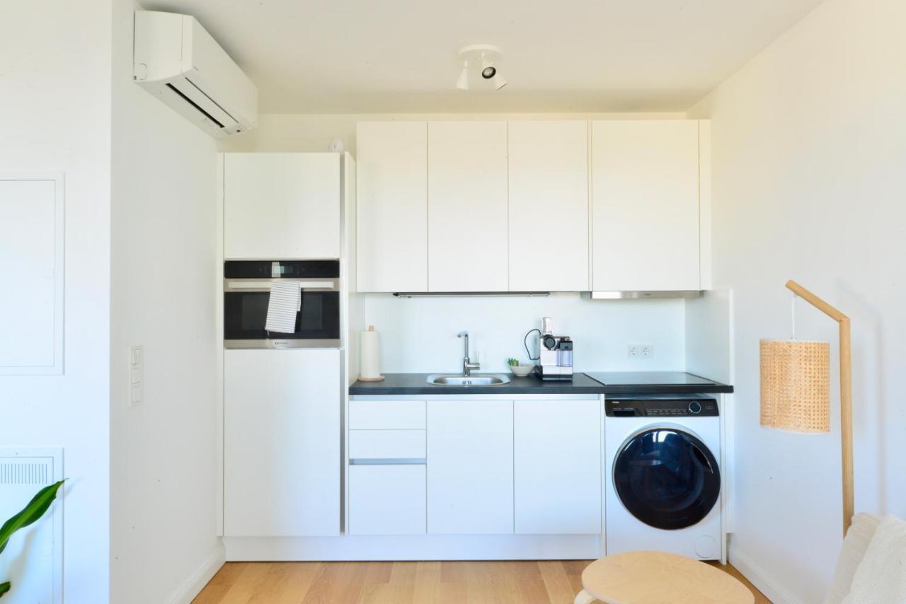 Modern & Stylish Close To Centre Apartment Wina Bagian luar foto